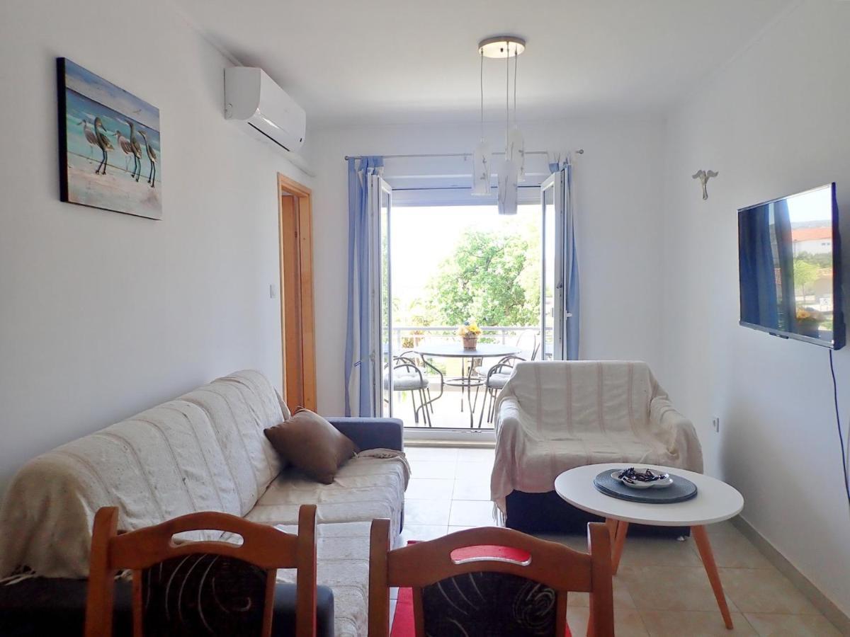 Apartment Maca Стариград-Пакленица Экстерьер фото